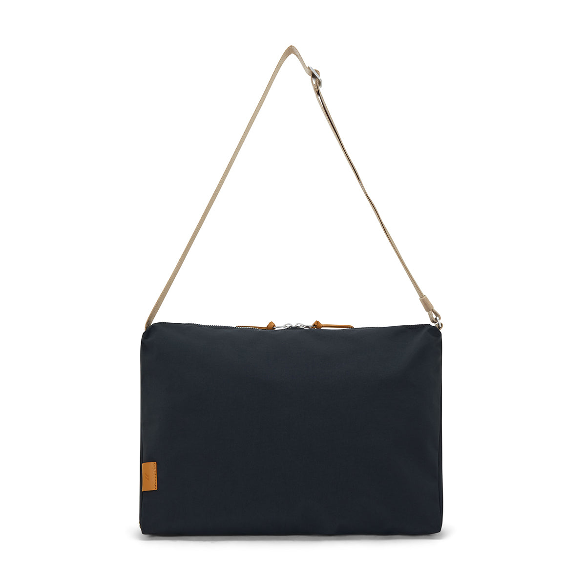 Niru – City Shoulder