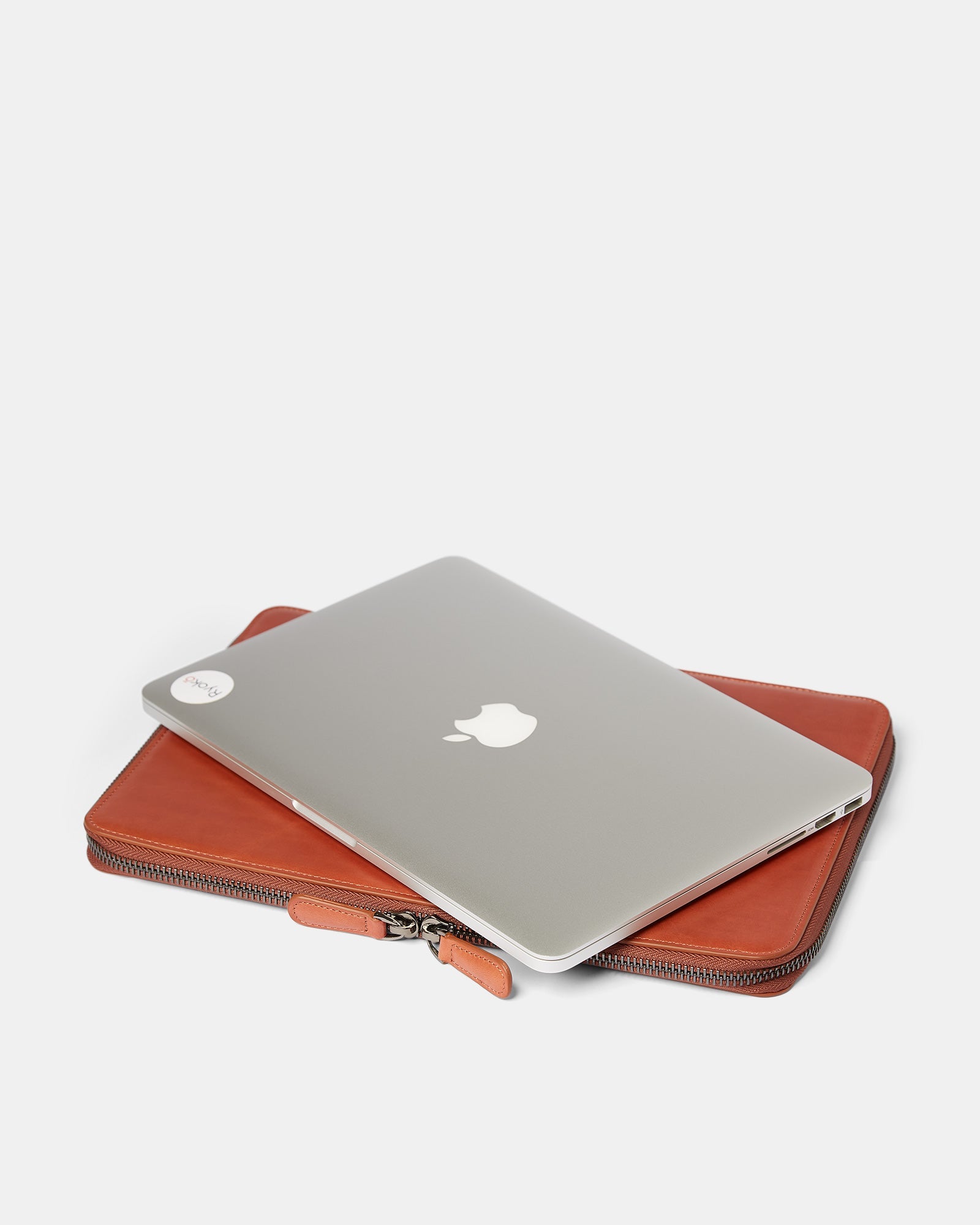 MT Mark Tech Portfolio, by Ryoko Bags Dubai. Hand Stitched, using vegetable tanned Japanese leather