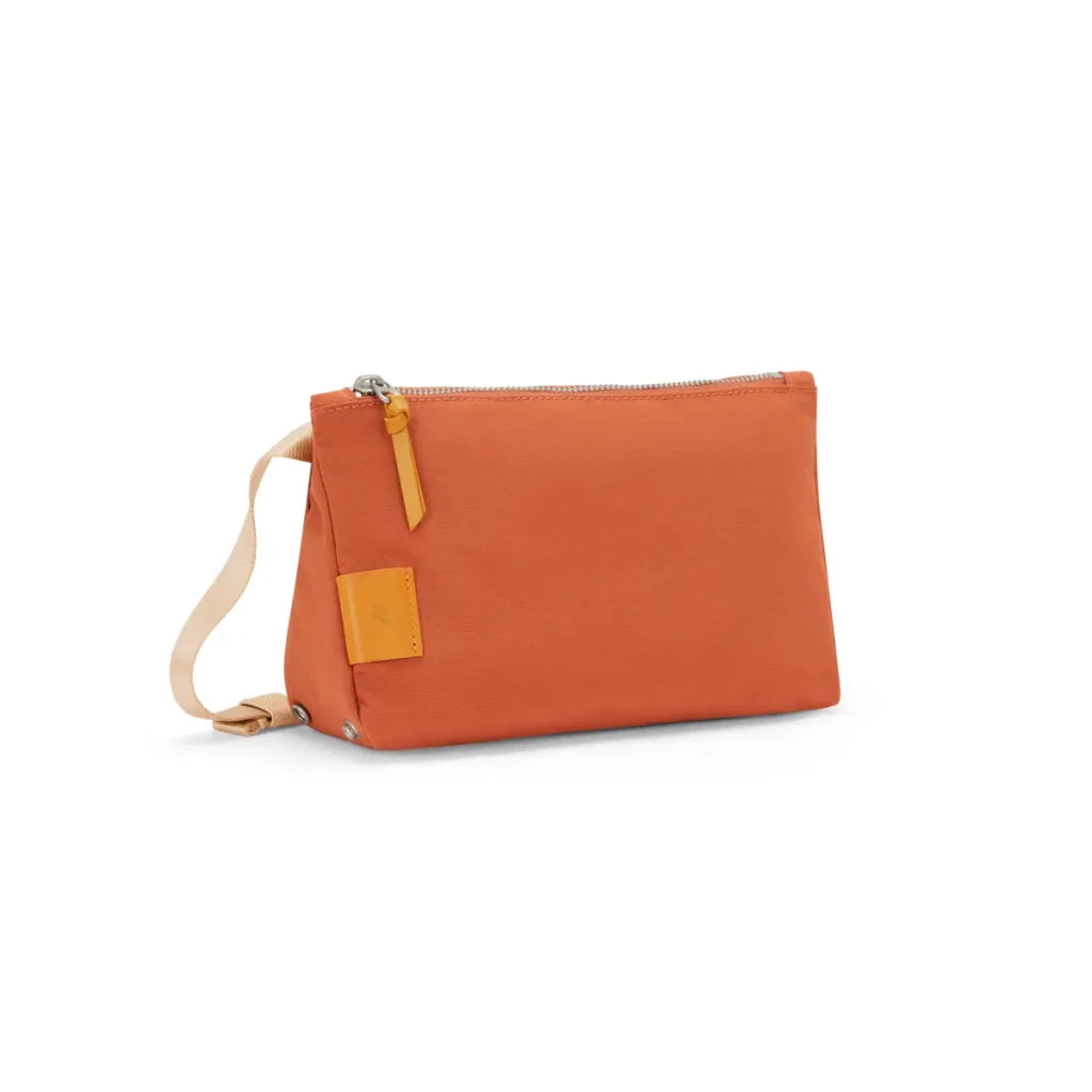 BAGSY_BAGSY__Niru – City Sling Mini_NCL-WS-TEA-01-SPC-GL_Terracotta