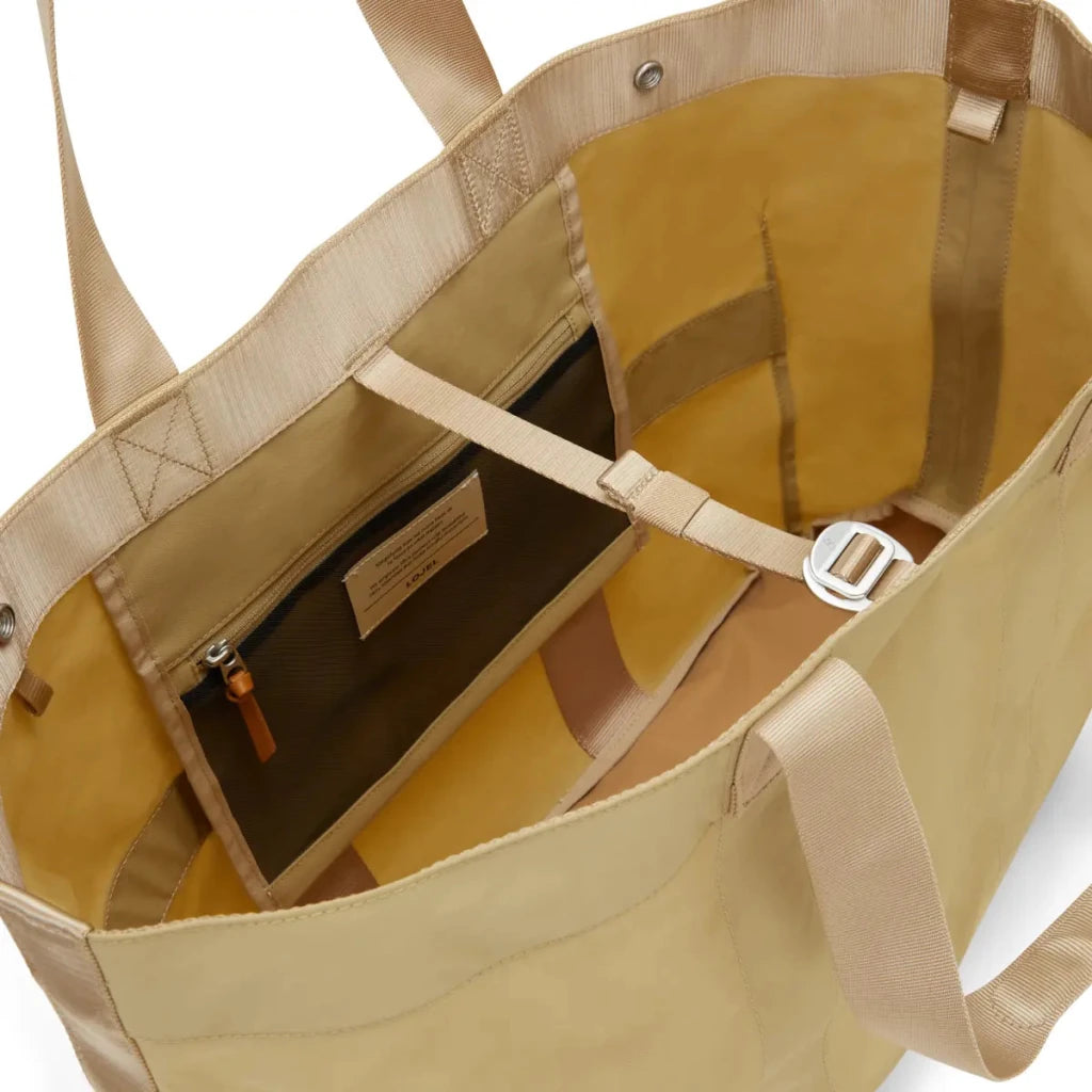 BAGSY_BAGSY__Niru – City Tote Plus_NCL-CL-SND-01-SPC-GL_Sand