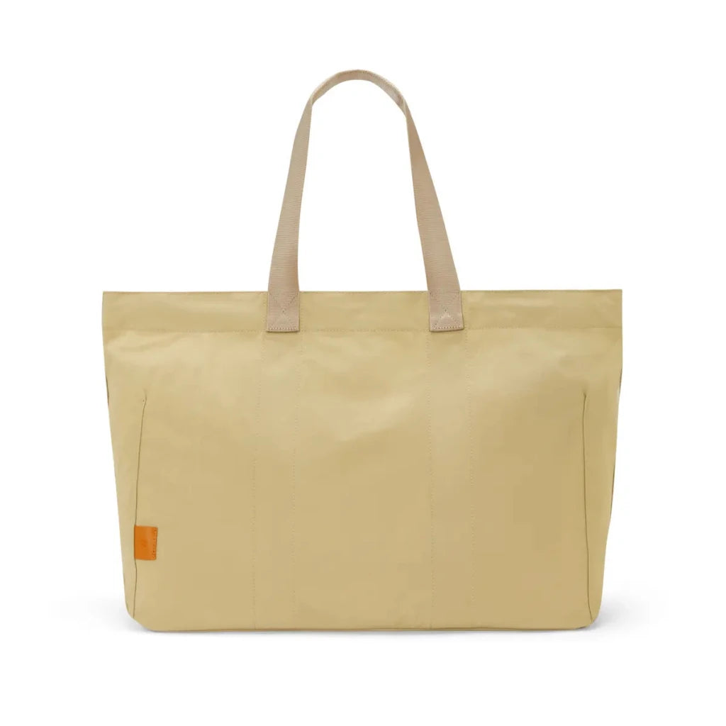BAGSY_BAGSY__Niru – City Tote Plus_NCL-CL-SND-01-SPC-GL_Sand