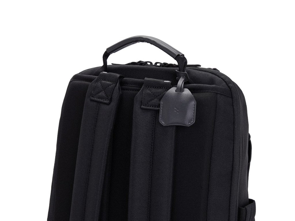 Bagsy_LOJEL_ILOJ 2_Iloj – AirTag Holder_EDC - AH - BLK - 01 - WCH - GL_Black