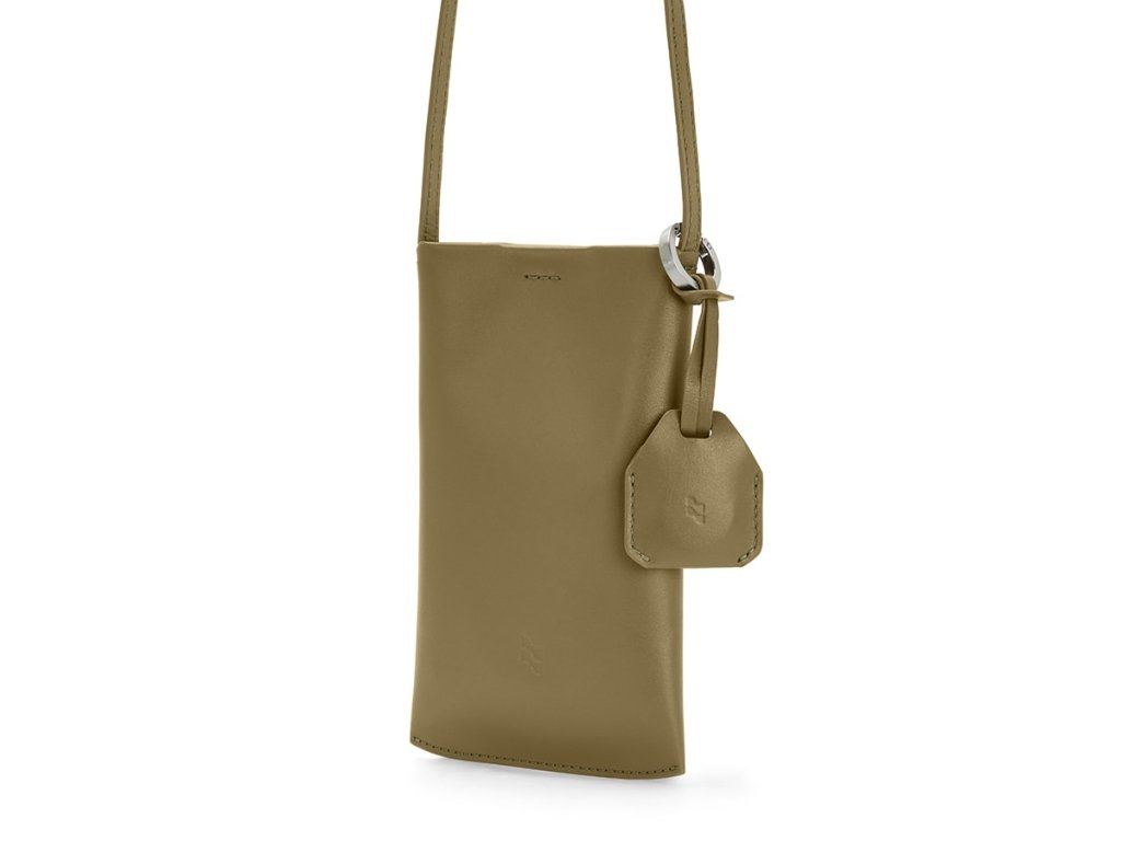 Bagsy_LOJEL_ILOJ 2_Iloj – AirTag Holder_EDC - AH - OLE - 01 - WCH - GL_Olive