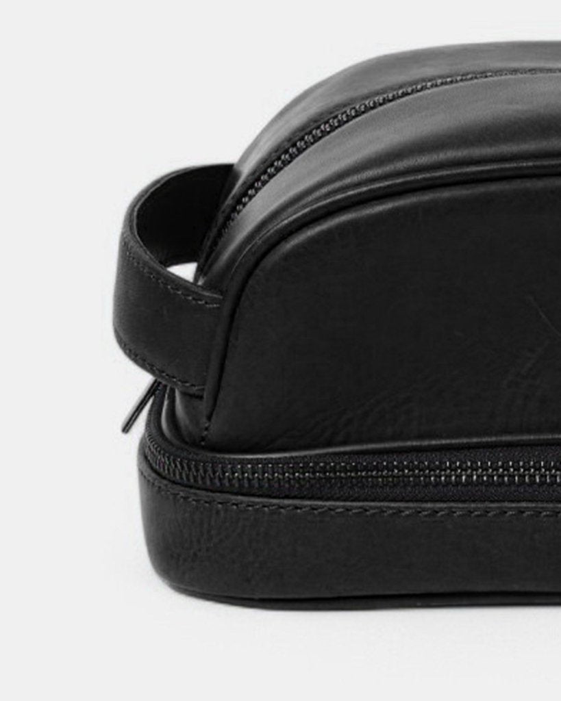 BAGSY_Ryokō_Accessories_Liwa Dopp Kit | Black_ACC - LWK - BL - 001_