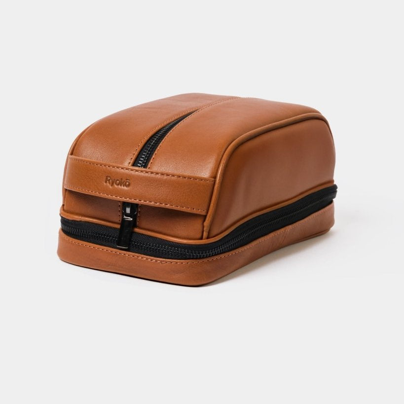 BAGSY_Ryokō_Accessories_Liwa Dopp Kit | Tan_ACC - LWK - TN - 002_