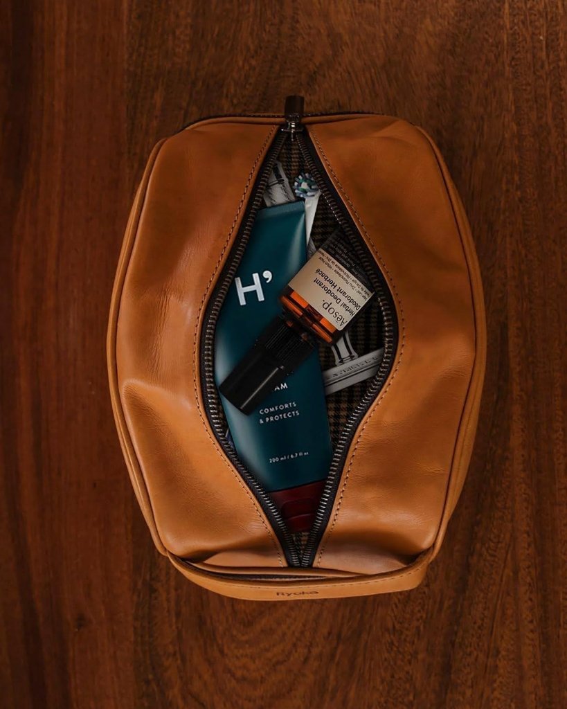 BAGSY_Ryokō_Accessories_Liwa Dopp Kit | Tan_ACC - LWK - TN - 002_