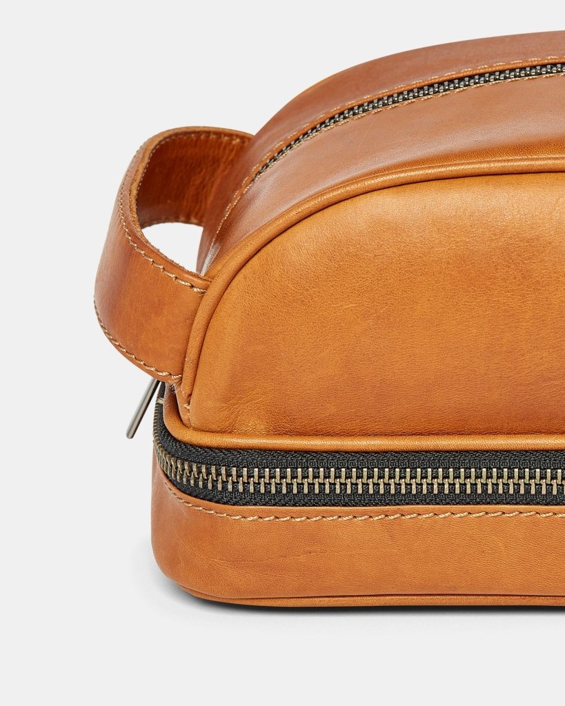 BAGSY_Ryokō__Liwa Dopp Kit | Tan__