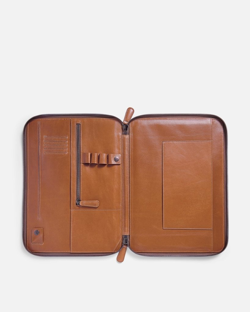 BAGSY_Ryokō__Mark Tech Portfolio | Caramel__