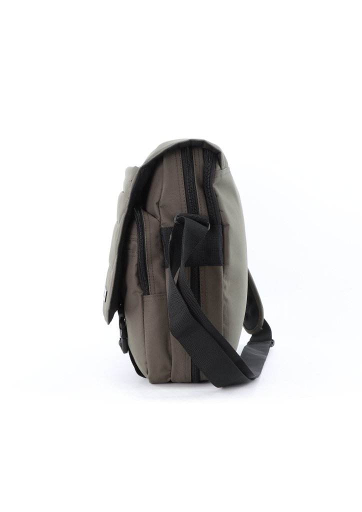 Pro Messenger Bag 12.3L - Bagsy