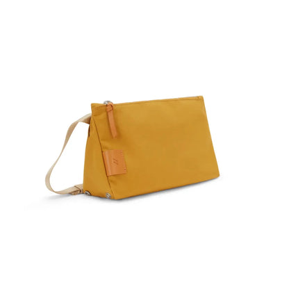 BAGSY_BAGSY__Niru – City Sling Mini_NCL-WS-CML-01-SPC-GL_Camel
