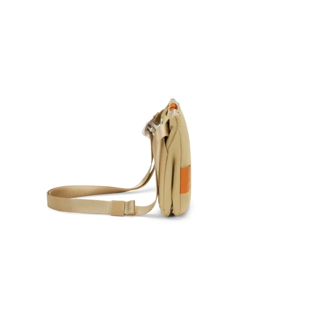 BAGSY_BAGSY__Niru – City Sling Mini_NCL-WS-SND-01-SPC-GL_Sand