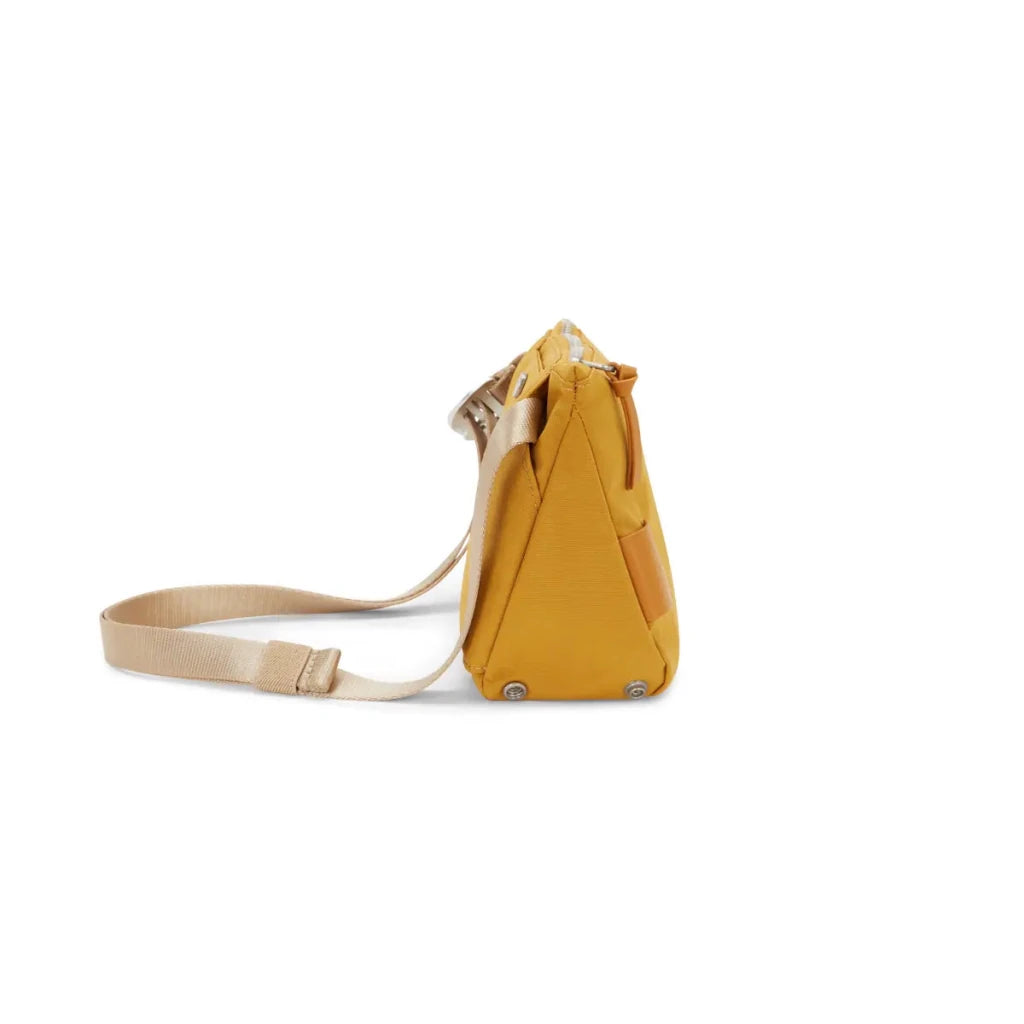 BAGSY_BAGSY__Niru – City Sling Mini_NCL-WS-TEA-01-SPC-GL_Terracotta