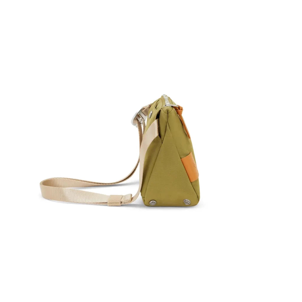 BAGSY_BAGSY__Niru – City Sling Mini_NCL-WS-OLE-01-SPC-GL_Olive