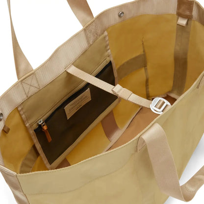 BAGSY_BAGSY__Niru – City Tote Plus_NCL-CL-SND-01-SPC-GL_Sand