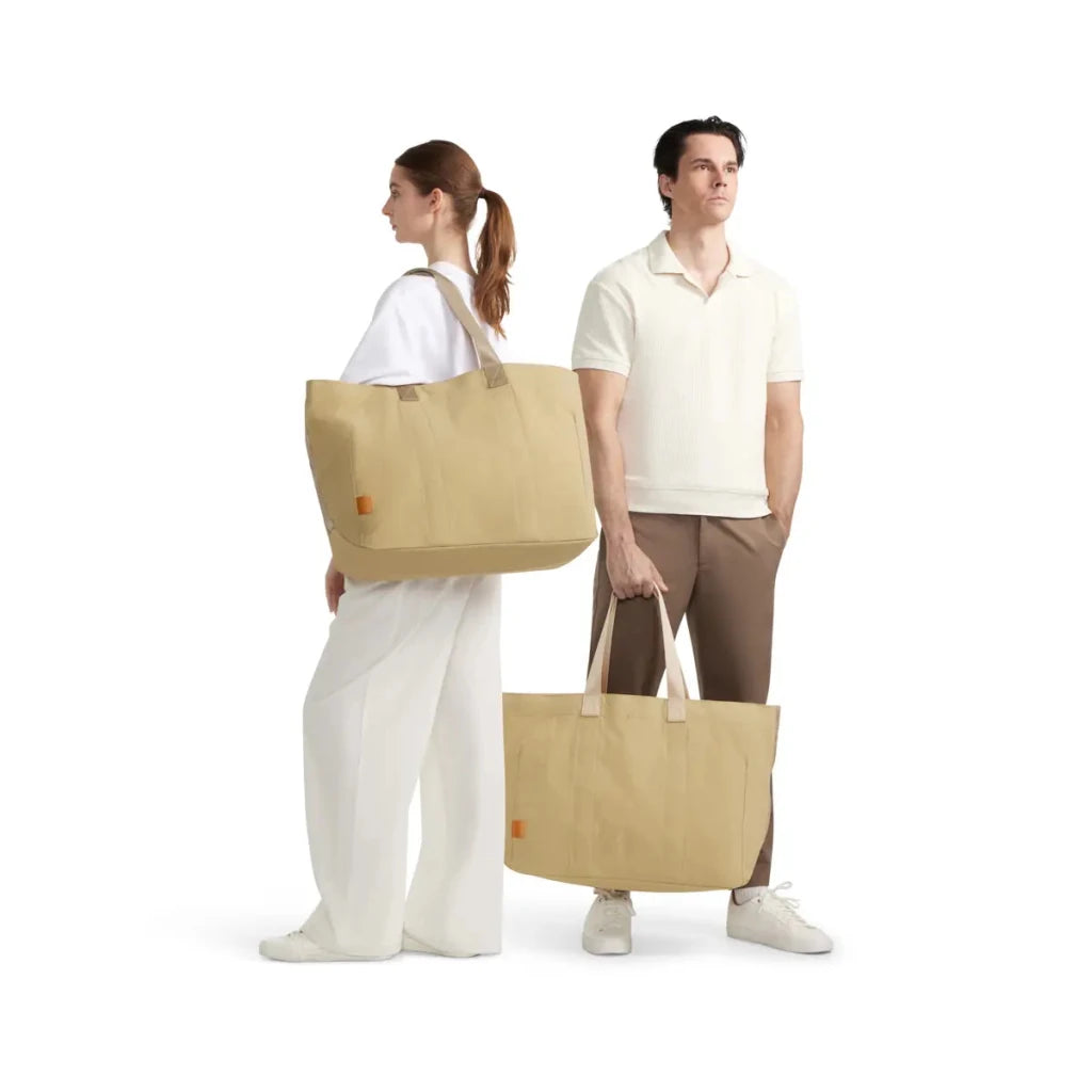 BAGSY_BAGSY__Niru – City Tote Plus_NCL-CL-SND-01-SPC-GL_Sand