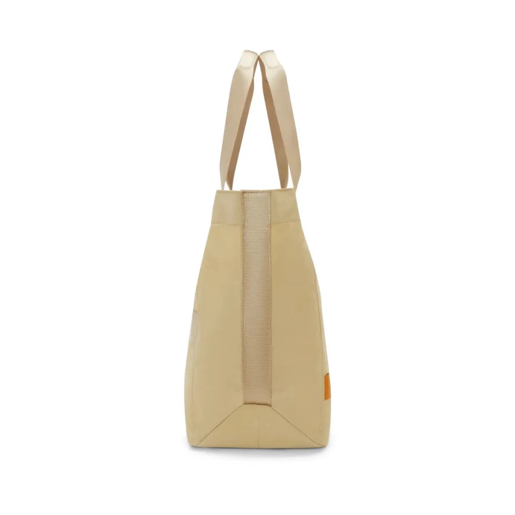 BAGSY_BAGSY__Niru – City Tote Plus_NCL-CL-SND-01-SPC-GL_Sand