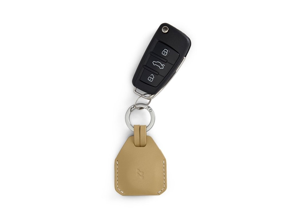 Bagsy_LOJEL_ILOJ 2_Iloj – AirTag Holder_EDC - AH - SND - 01 - WCH - GL_Sand