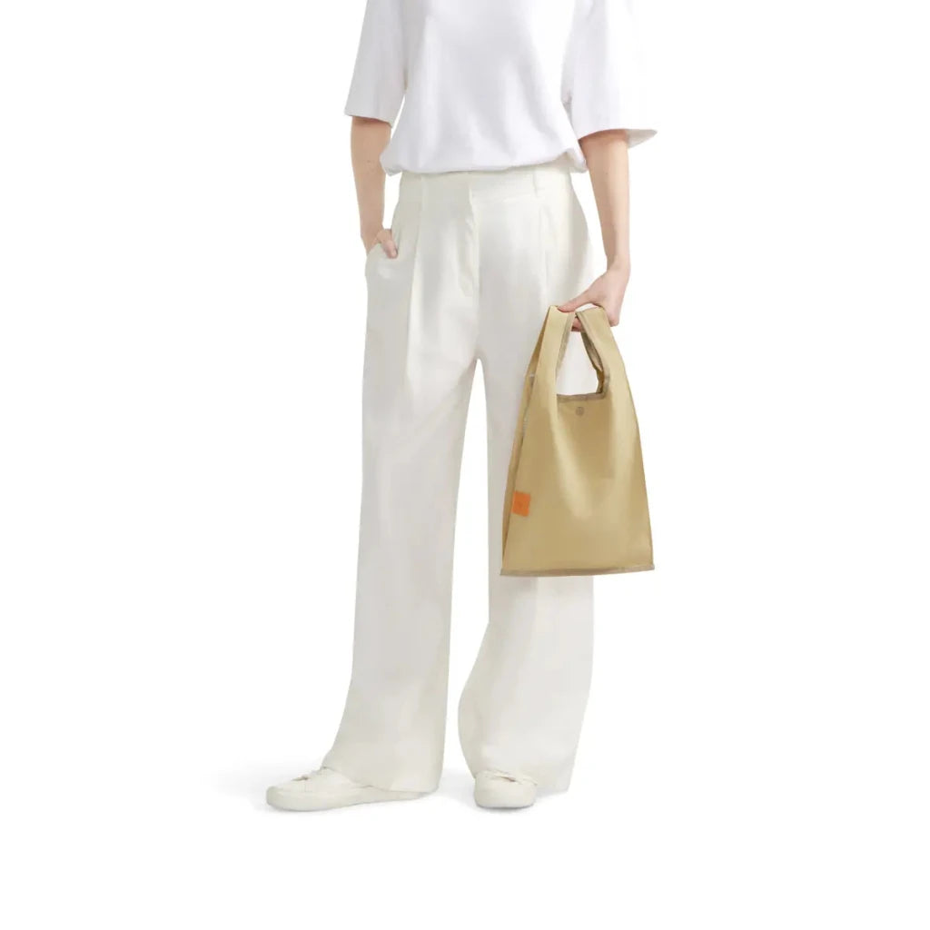 BAGSY_LOJEL_Niru2_Niru - 3 - Way Tote Mini_NCL-SM-SND-01-SPC-GL_Sand