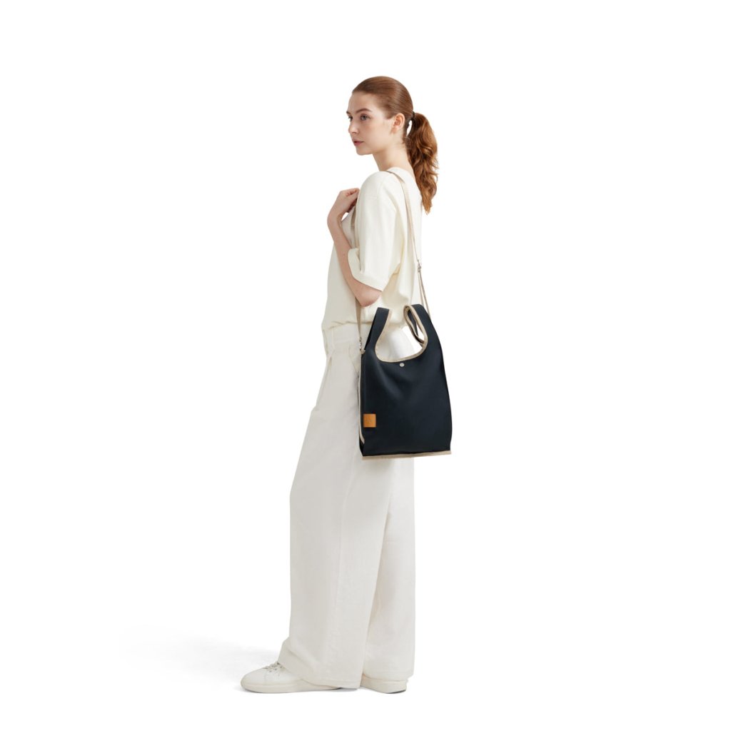BAGSY_LOJEL_Niru2_Niru - 3 - Way Tote Mini_NCL-ST-BLK-01-SCS-GL_Indigo