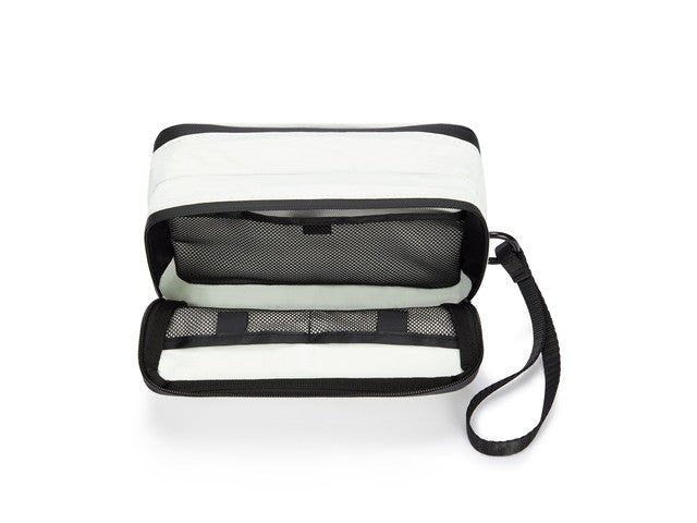 BAGSY_LOJEL_Slash Series_Slash LOJEL Essentials / Extras Pouch_TA2-25220S30-TTI_Matte White