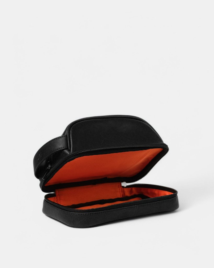 BAGSY_Ryokō_Accessories_Liwa Dopp Kit | Black_ACC - LWK - BL - 001_