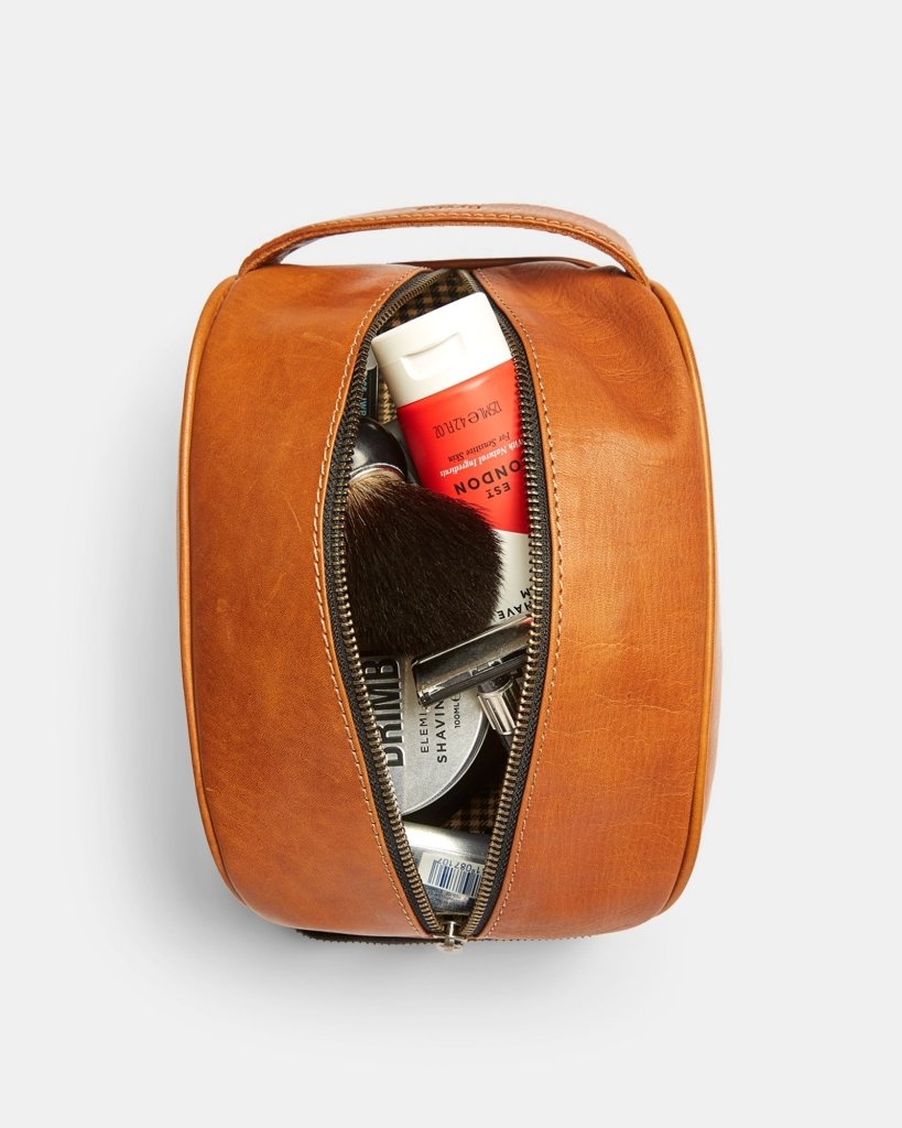 BAGSY_Ryokō_Accessories_Liwa Dopp Kit | Tan_ACC - LWK - TN - 002_