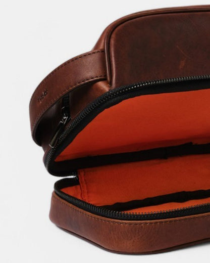 BAGSY_Ryokō_Accessories_Liwa Dopp Kit | Vintage Brown_ACC - LWK - VBR - 003_