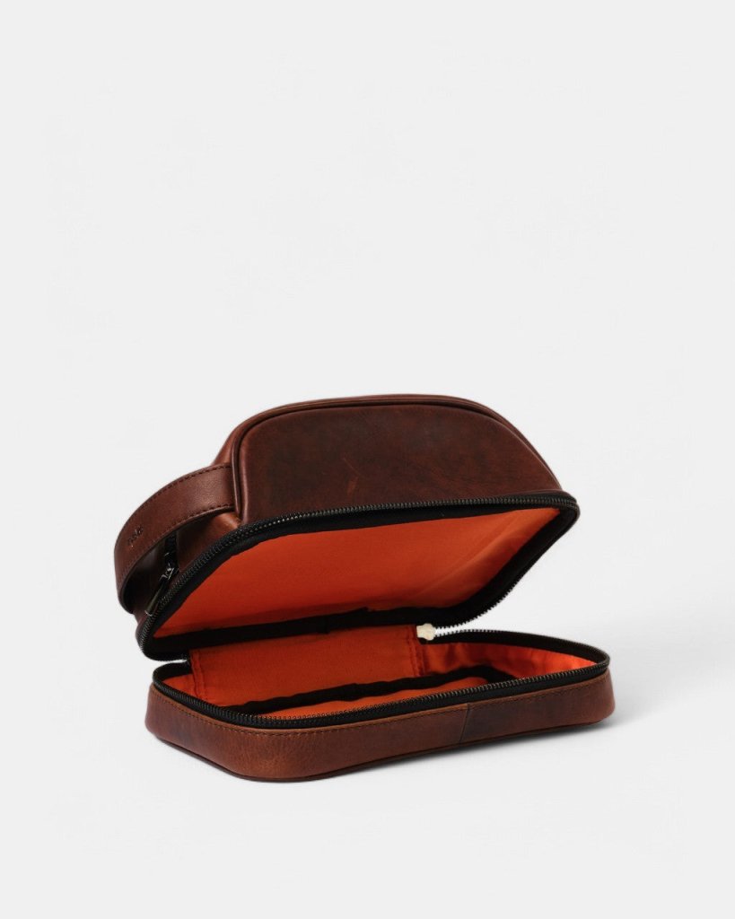 BAGSY_Ryokō_Accessories_Liwa Dopp Kit | Vintage Brown_ACC - LWK - VBR - 003_