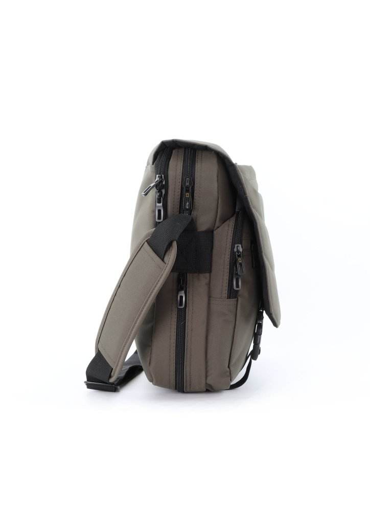Pro Messenger Bag 12.3L - Bagsy