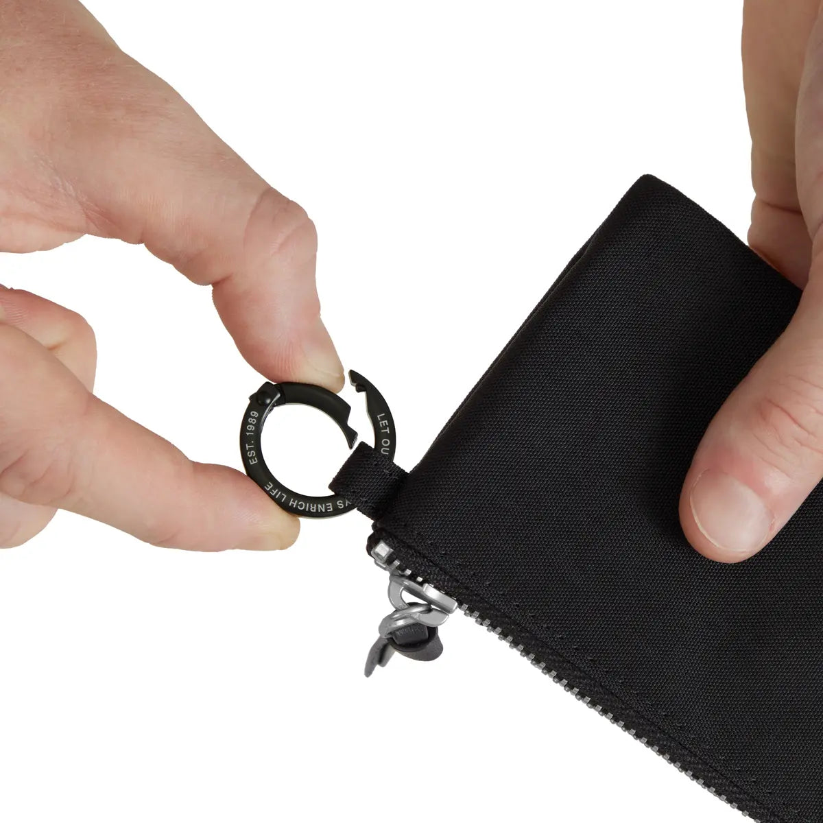 Niru Small Carabiner