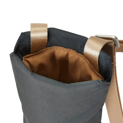 Niru Phone Pouch